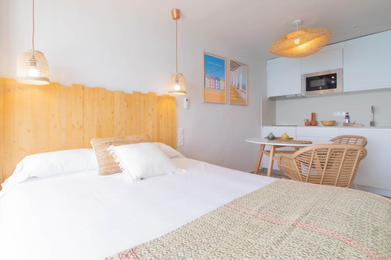 Banana Beach Boutique Studio Кастел Пладжа де Аро Екстериор снимка