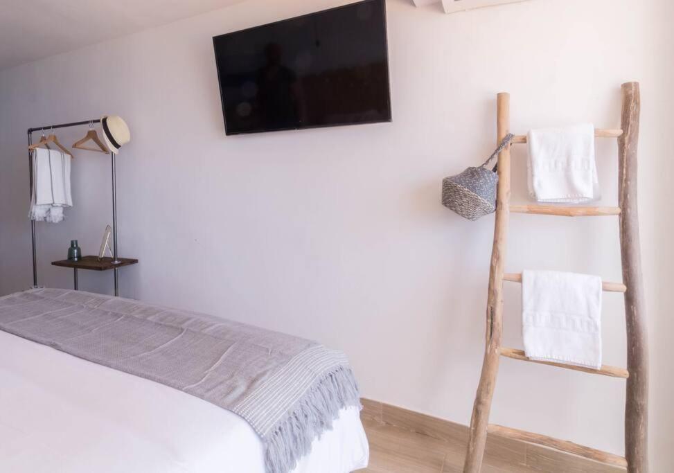 Banana Beach Boutique Studio Кастел Пладжа де Аро Екстериор снимка